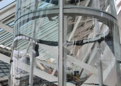 Gare SNCB Mons- placement charpente ascenseur panoramique acier et vitrages courbés