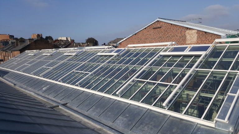 Nouveau siège SPGE Verviers- vue extérieure restauration structure existante et nouvelle verrière et vitrages